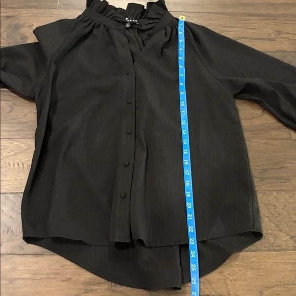 New Without Tags Tuckernuck Pomander Place Harlee Ruffle Collar Blouse Sz M - Picture 11 of 13